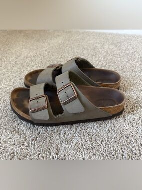 Birkenstock Arizona Two-Strap Sandals in Stone Green Size 39